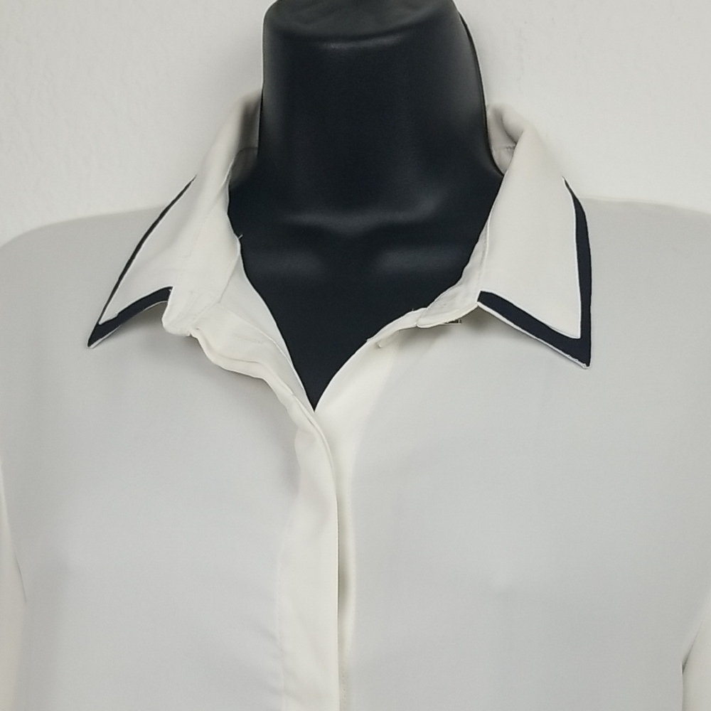 H&M Cream Button Down Shirt with Black Trim (Size 8) - Picture 3 of 11